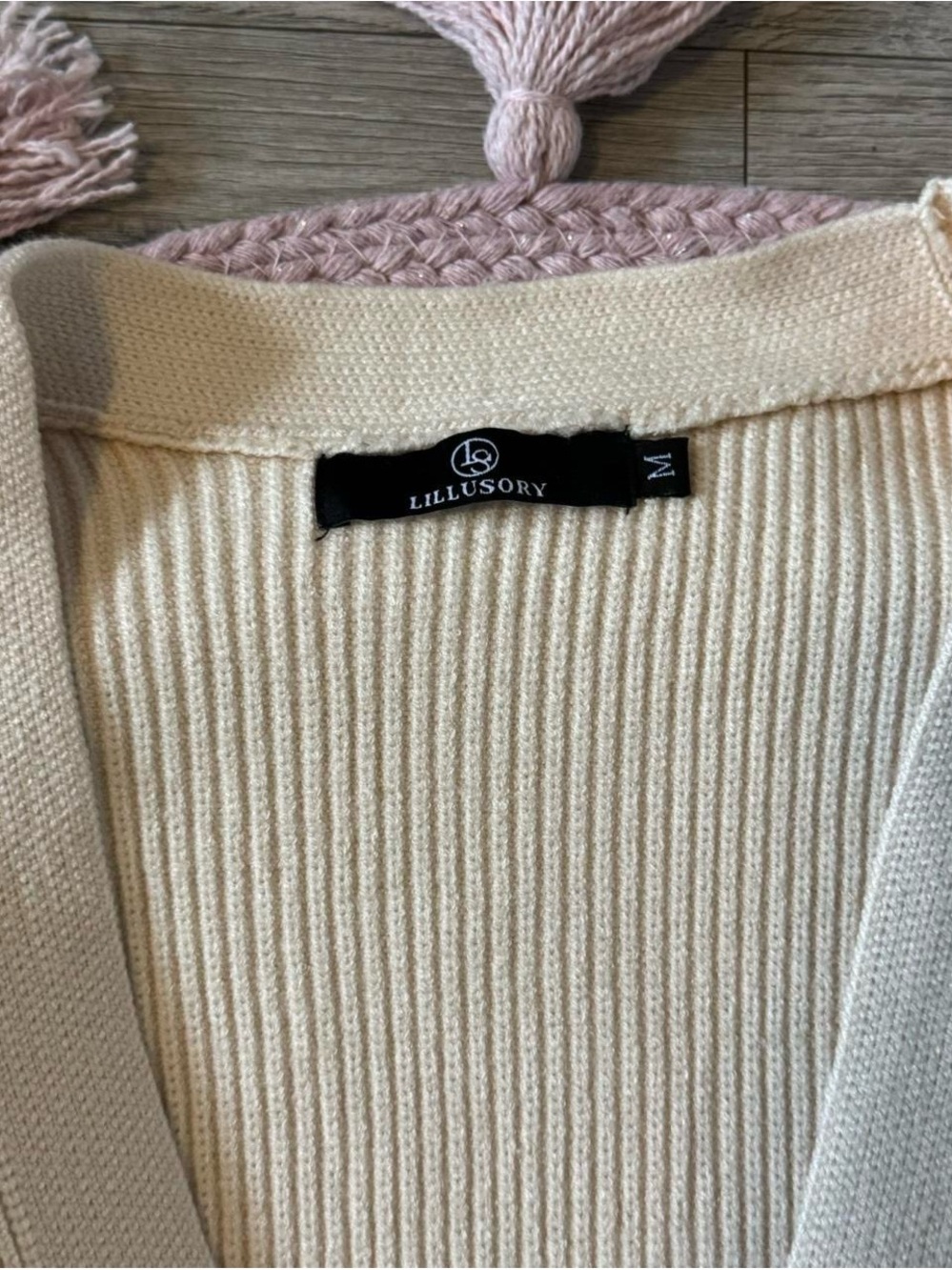 Amazon Cream Ribbed V-Neck Button Cardigan - Picture 2 of 3